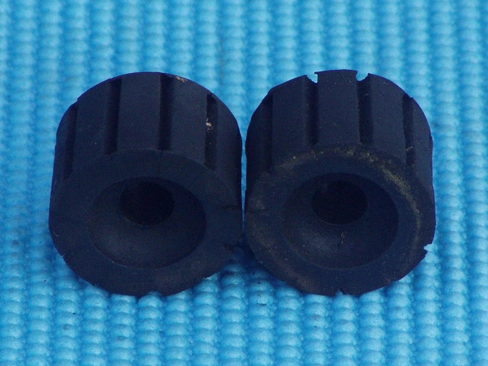 Cauchos del tanque de combustible delantero Honda CB750 CB350 CB500 CB550 CL350 CB450 CL450 CB CL Foto 3 de 3