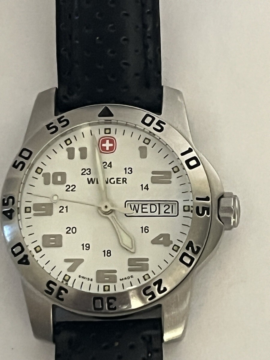 WENGER SWISS ARMY Ladies Leather Wristwatch Water Resistant  display picture 2