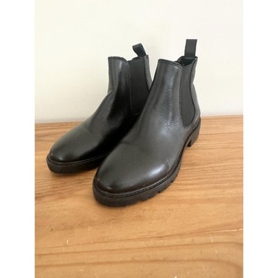 Steve Madden faux leather Chelsea boot NEW without box  Size 5.5