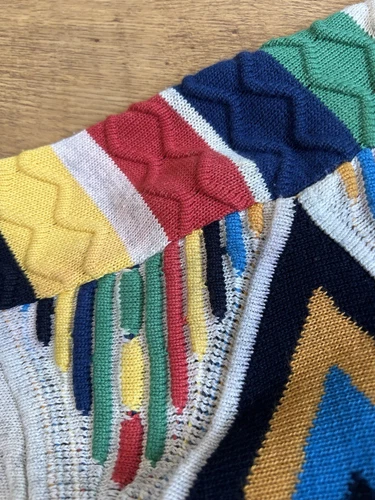 Suéter tejido 3D Carlo Colucci estilo Coogi vintage - raro - Imagen 17 de 17