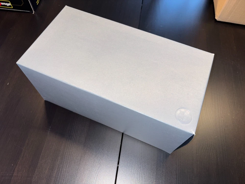 1:18 BMW M3 Coupe E92 - Kyosho - BMW Dealer 80430422602 - Bild 2 von 4