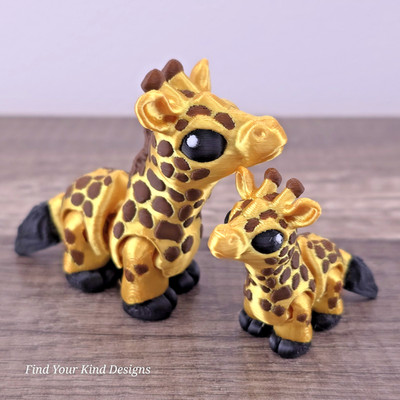 Mini Giraffe & Baby Flexi Fidget   3D Articulated Collectible Desk Pets