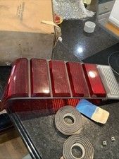 Nos 1979-1982 Mustang Lh Rear Tail Light Lens D9zz-13451-a With Lower Chip Nos 1979-1982 Mustang Lh Rear Tail Light Lens D9zz-13451-a With Lower Chip
