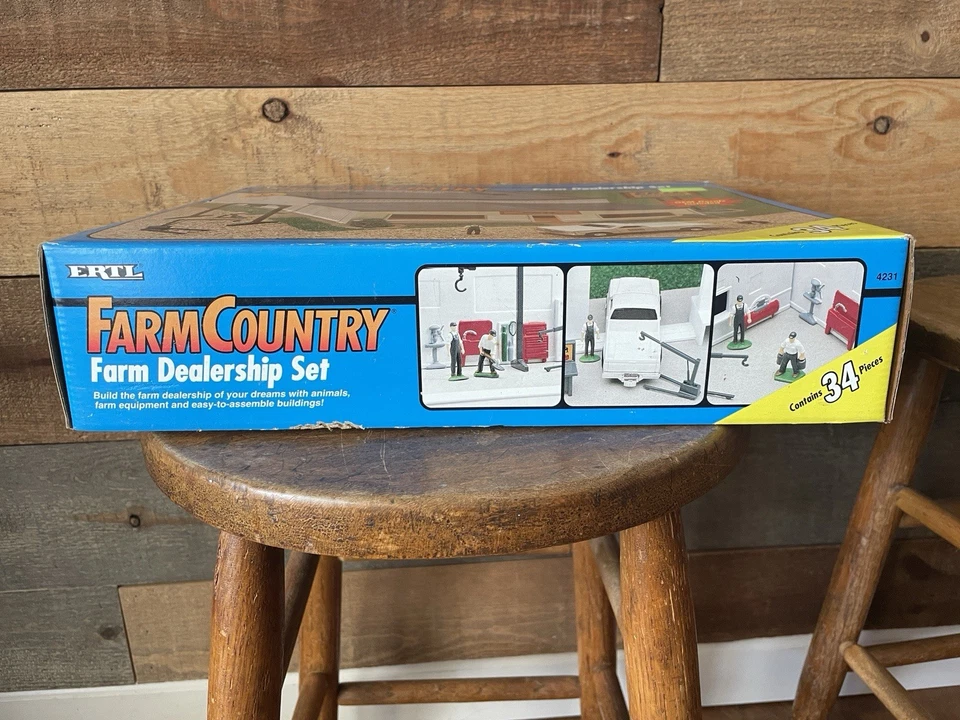 ERTL Farm Country - Farm Dealership - BRAND NEW sealed - Image 3 of 4