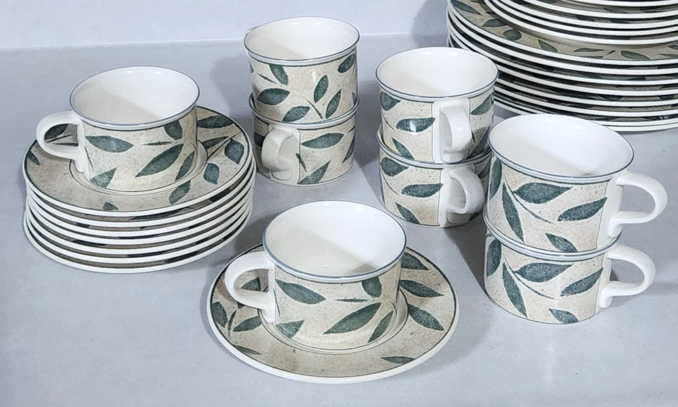 mikasa china dinnerware sets - Image 2 of 4