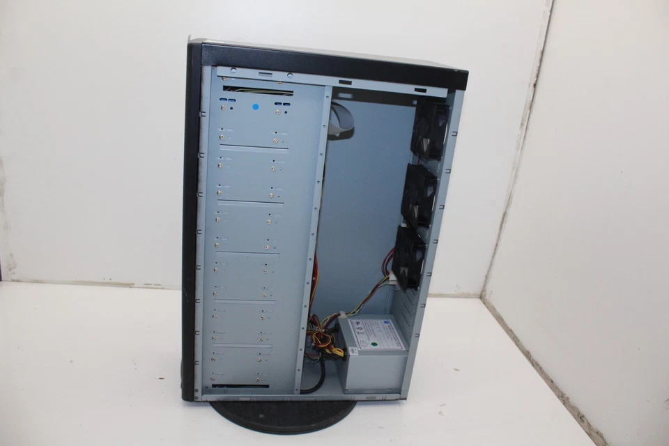 AV Pro 12 DVD Duplicator - No Drives - Missing Side Panel - Image 4 of 4