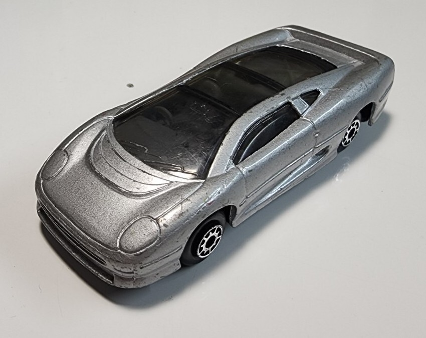 ホットウィール JAGUAR XJ220 ジャガー 1992年 220台限定 Mattel 1:64 Hot Wheels 1992 Jaguar XJ220 Green Car | eBay