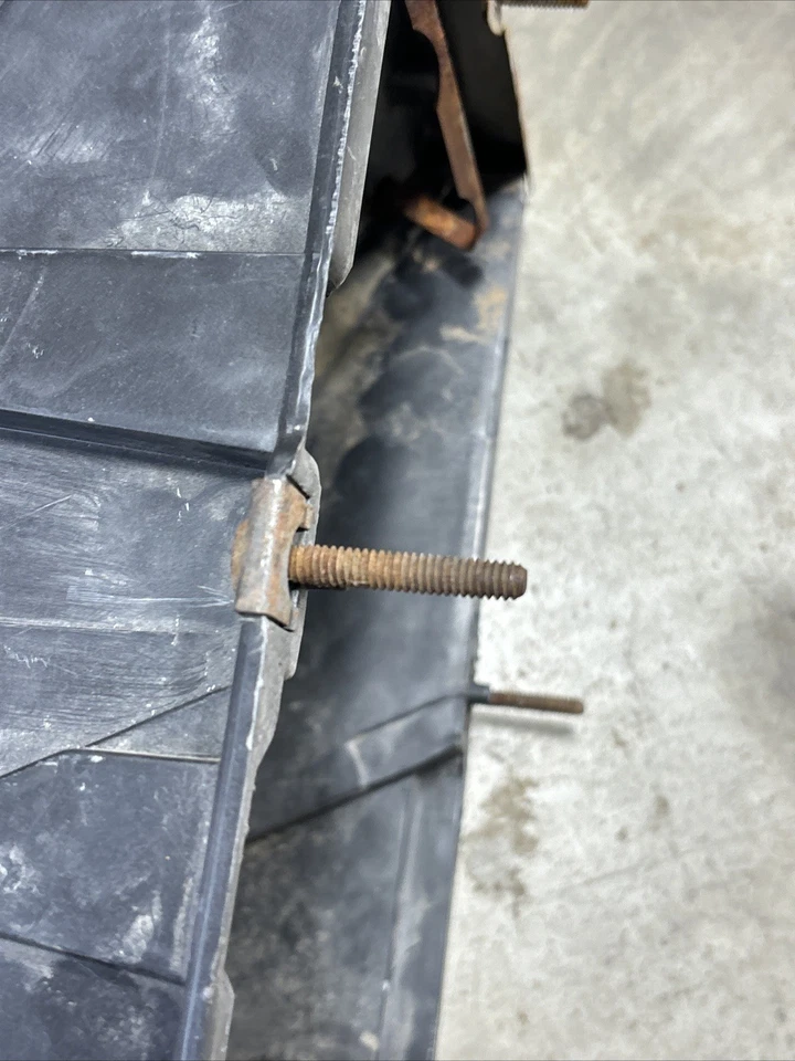 1978-87 雪佛兰卡车 C10 方形车身加热器芯盒无空调底盘混合门 — 第 4/4 张图片