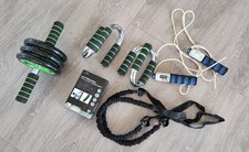 Fitnessgeräte div. Teile (Springseil, Unterarmtrainer usw.)