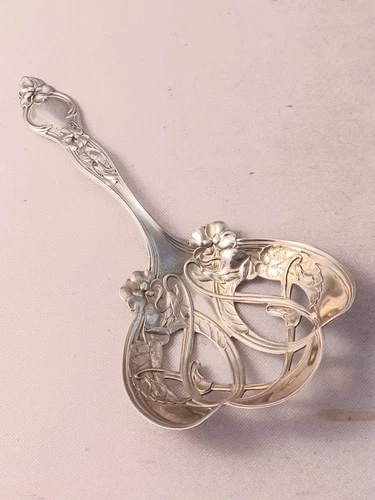 Violet by Wallace Sterling Bon Bon