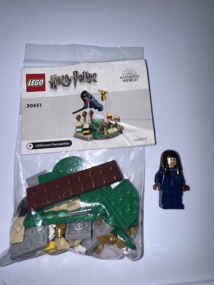 Huge LOT of Assorted Complete LEGO Sets and Minifigures! Marvel DC City Classic - Image 3 of 4