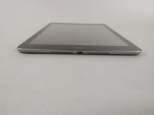 Apple iPad 5th Gen A1823 32 GB iOS 16.7.11 Space Gray Tablet - Picture 2 of 6