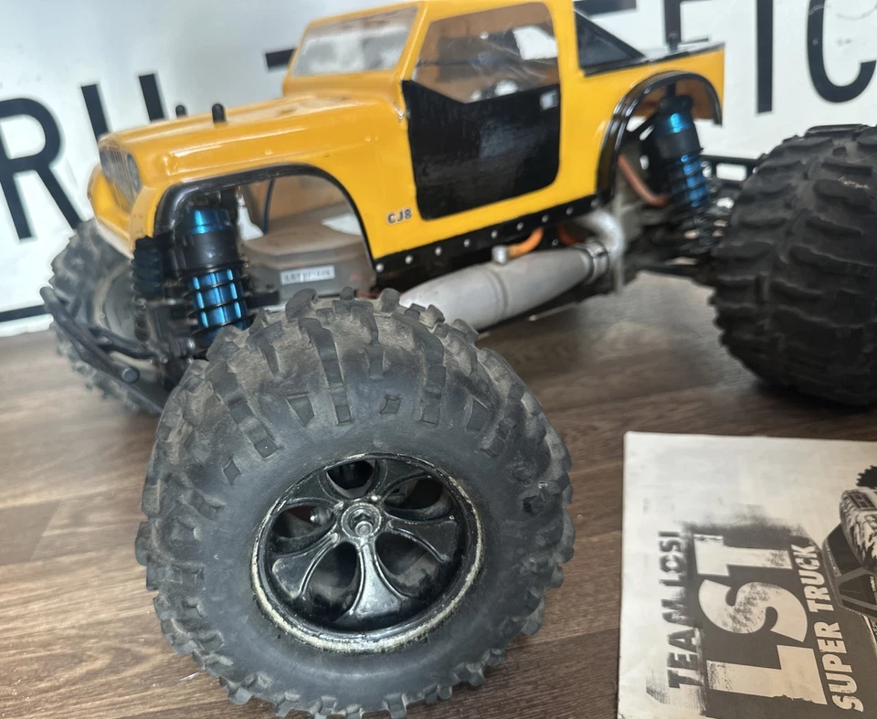 Losi Lst Super Truck 1/8th Scale Nitro Monster Truck —Ran When Parked!— - Image 3 of 4
