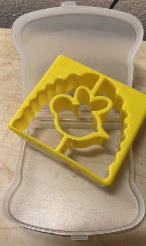 Yellow Tovolo Sandwich Shaper Cutter Bee & Hive BPA FREE No Crust Kid Friendly