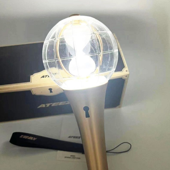 ATEEZ ペンライト　ライティニ LIGHTINY ATEEZ Official Pen Light Stick LIGHTINY Version 2 Limited