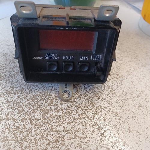 1981-1983 Mazda RX7 RX-7 Jeco Quartz digital clock 27717 - Picture 2 of 7