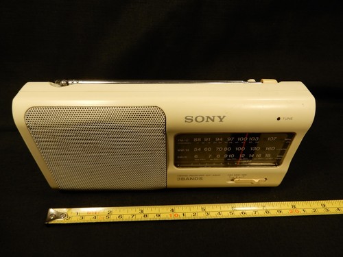 SONY ICF-480S 3 BAND FM/MW/SW ANALOG WORLD RECEIVER PORTABLE RADIO WORKING - Picture 8 of 8