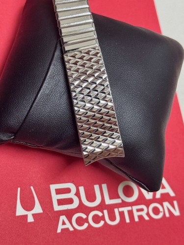 Steel diamond pattern Kreisler USA Bulova Accutron size watch band 17.3mm 11/16 - Picture 7 of 9