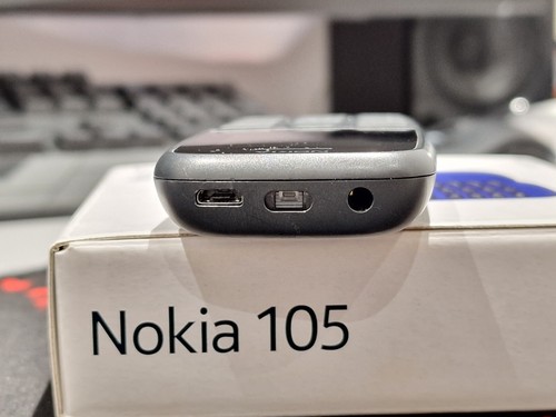 Nokia 105 4th Edition (2019) Black Unlocked SIM FREE Phone with TORCH TA-1203 #4 - Picture 6 of 11