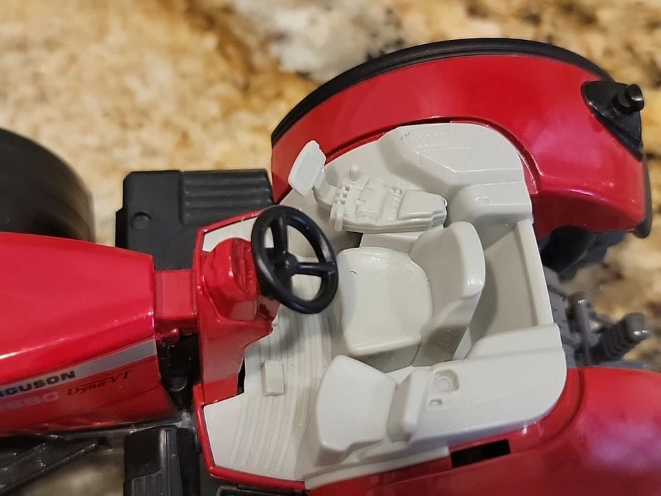 Siku #3270 1/32 Scale Die-cast Massey-Ferguson 8680 Dyna VT Tractor EUC  - Image 3 of 4