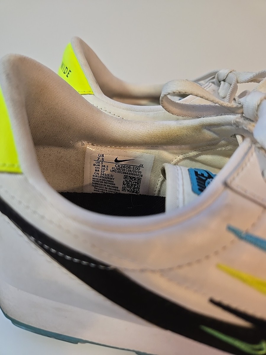 Nike Daybreak SE Runninh Shoes Women Size 7.5 White Water