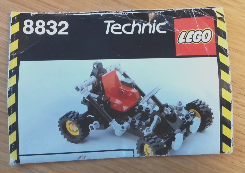 LEGO Technic 8832 Roadster, photo 4 of 5