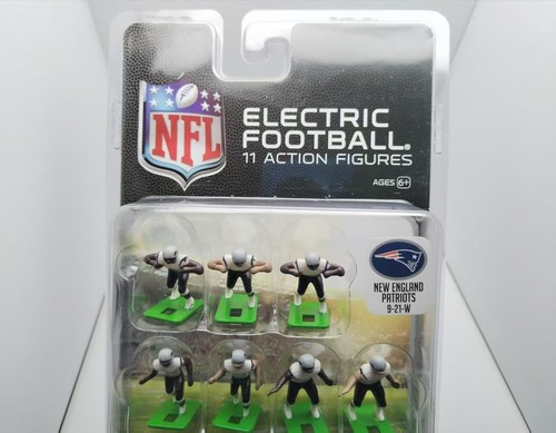 NFL Tudor Football NEW ENGLAND PATRIOTS Set Electric Football Game 11 Player - Picture 5 of 10