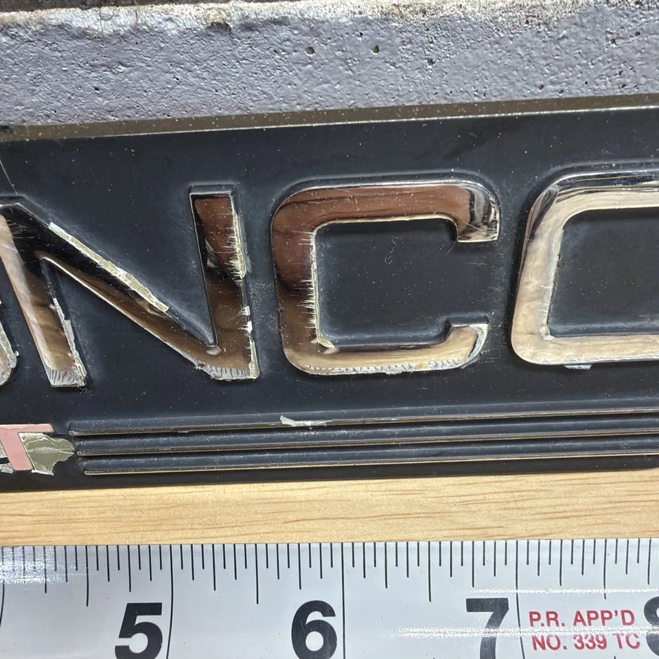 92-96 Ford Bronco XLT Side Door F4TB16B114KA Logo F4TB16B114AA Emblem Nameplate Foto 4 de 4