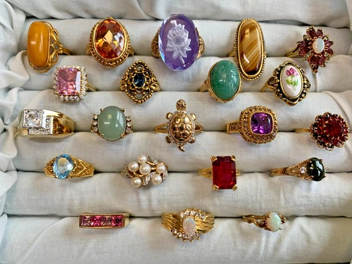 Vtg Ring Lot Gold Plate Costume Jewelry Multi-Color Faux Gemstone / Pearl / Opal