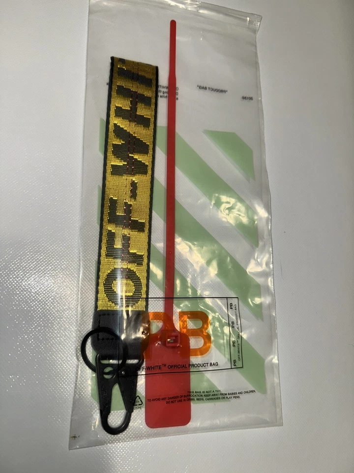 Off White Industrial Keychain Yellow with Metal Clasp New With Ziptie - Image 3 of 4