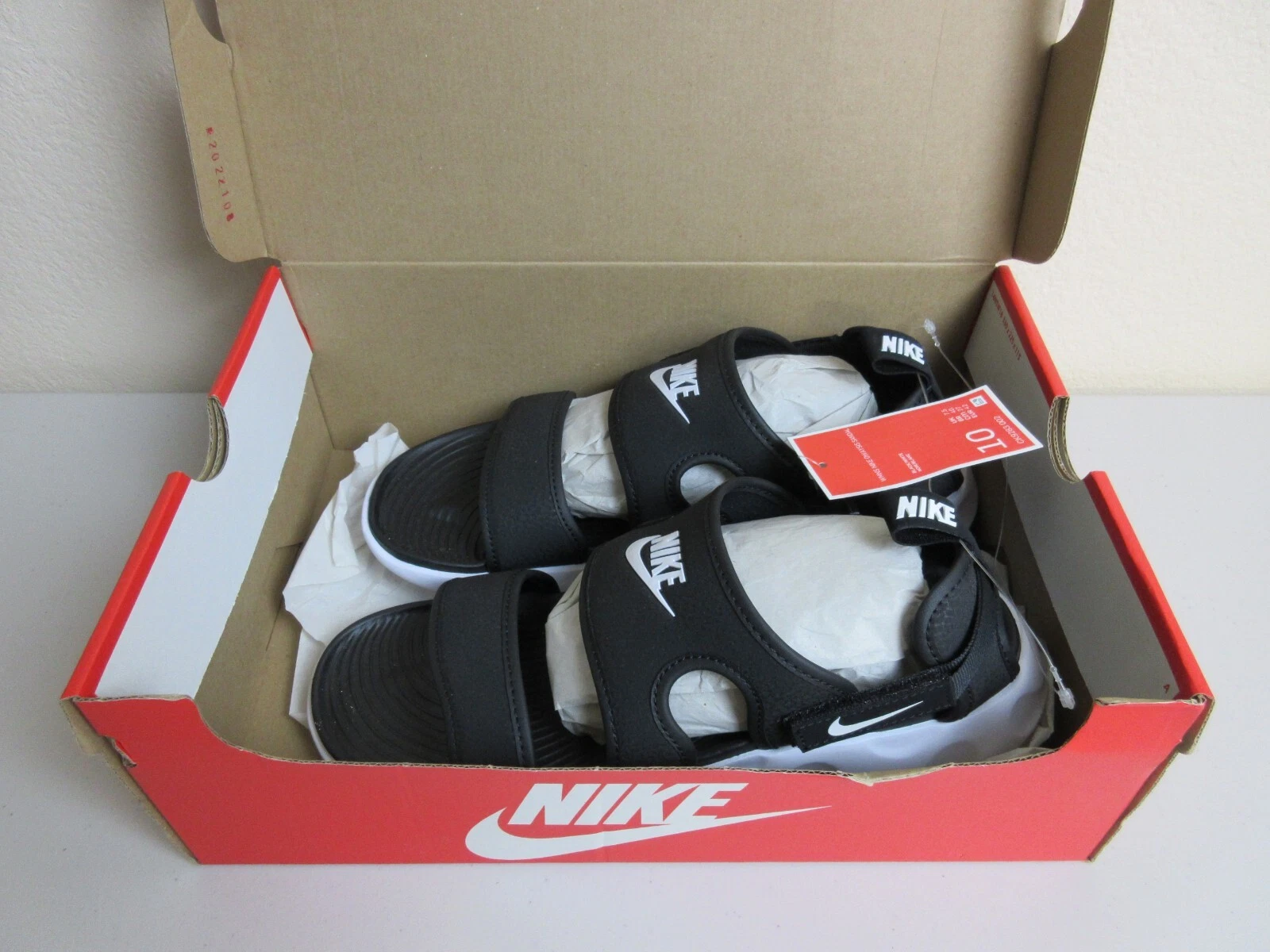 Nike Sandali Donna Owaysis CK9283 002 Taglia 10 Nero (Nuovi con etichette)