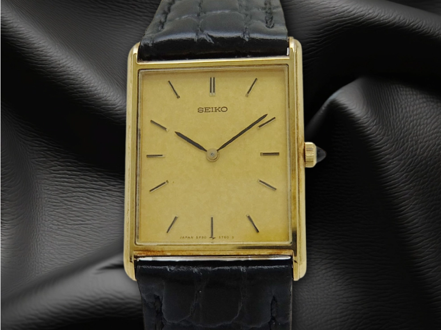 Seiko Quartz 5P30-5500 18KT Gold Dial Sapphire Crown