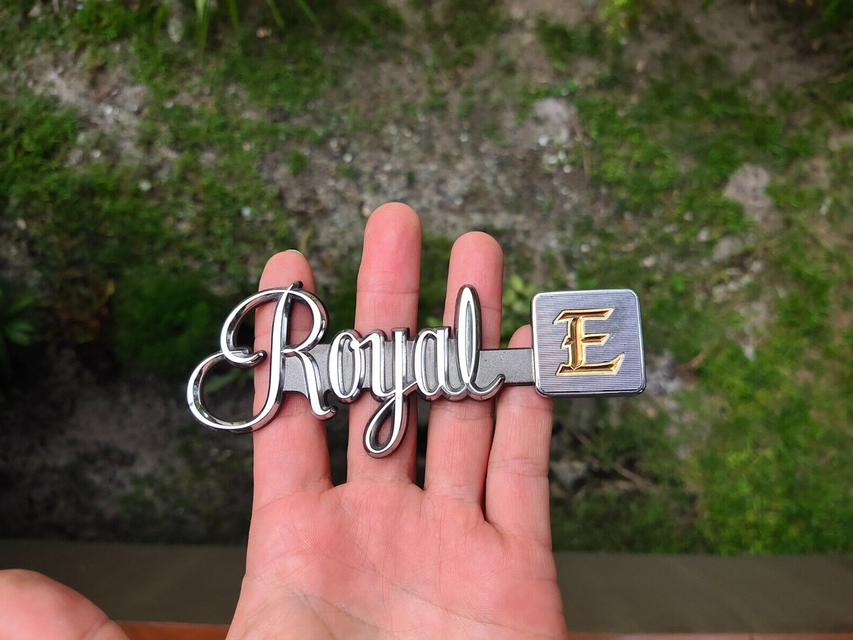ROYAL E EMBLEM BADGE FOR TOYOTA CROWN OEM GENUINE 5.25