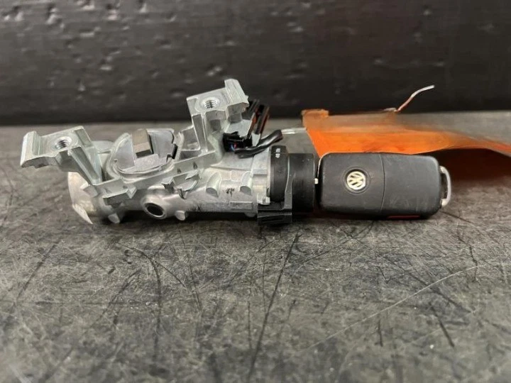 Выключатель зажигания 2009-2010 Volkswagen Tiguan без корпуса цилиндра в сборе оригинальный - Изображение 3 из 4