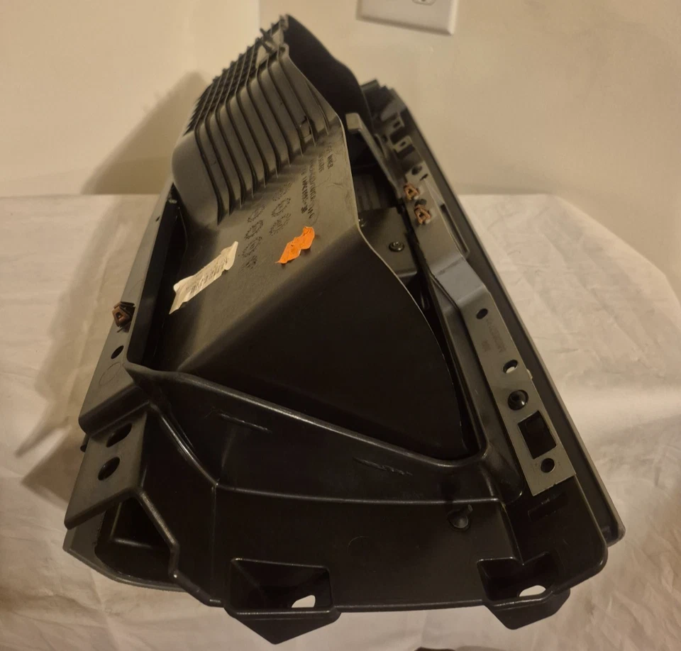 Chevrolet Suburban 1500 2007-2014 guantera inferior compartimento de almacenamiento OEM Foto 4 de 4