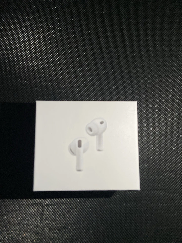 Apple AirPods Pro 3, photo 1 of 5