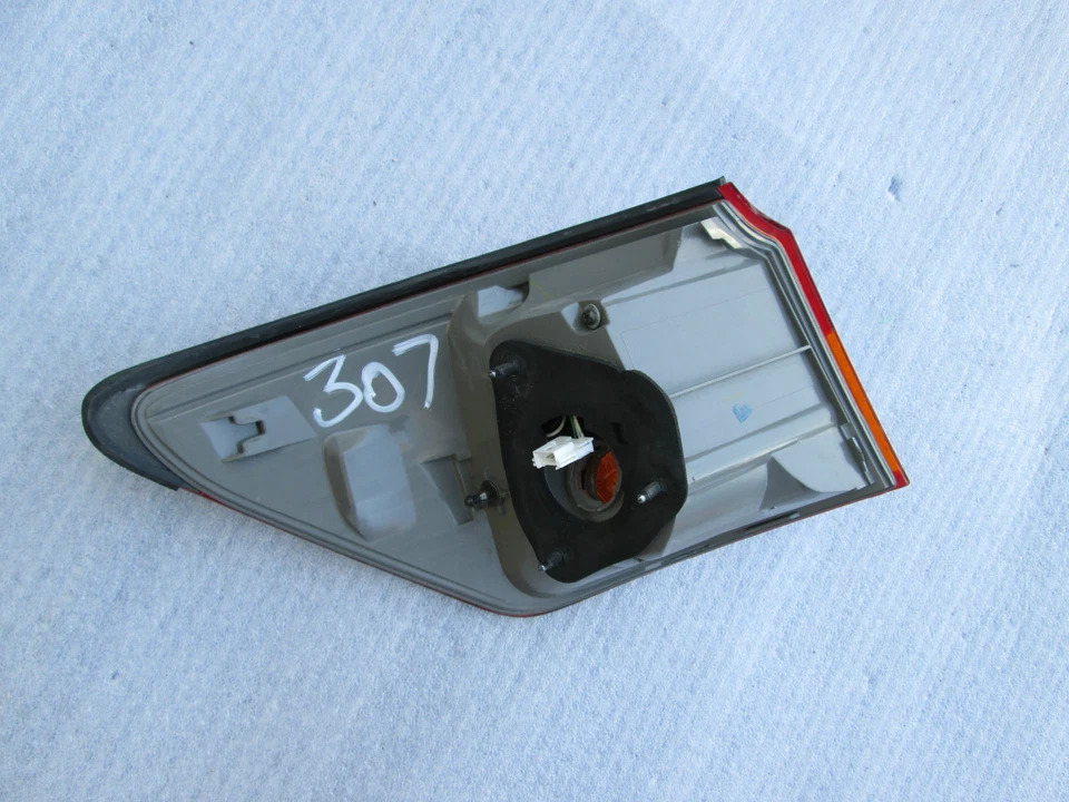 LUZ TRASERA LEXUS IS250 IS350 SEDÁN OEM DE FÁBRICA 2006 2007 2008 Foto 4 de 4