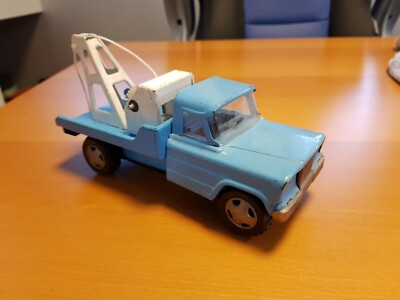 Tow Truck / Crane / Blue colour / Tin plated - metal
