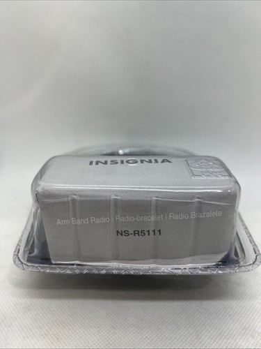 Insignia NS-R511 Armband Radio AM/PM Digital Tuner Stereo Portable Jog Run New - Picture 6 of 6
