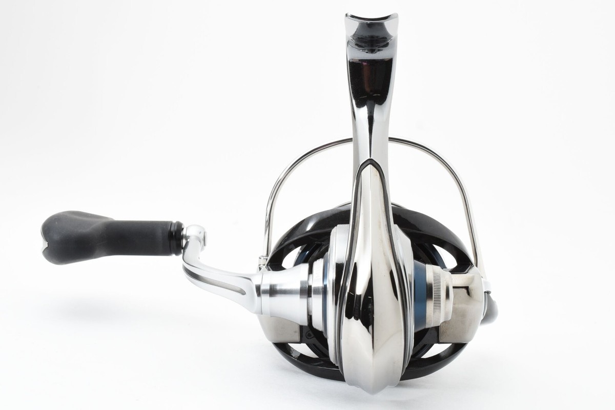 Daiwa 18 EXIST LT 4000-CXH Spinning Reel Near Mint From Daiwa 18 EXIST LT 4000-CXH Spinning Reel Near Mint From