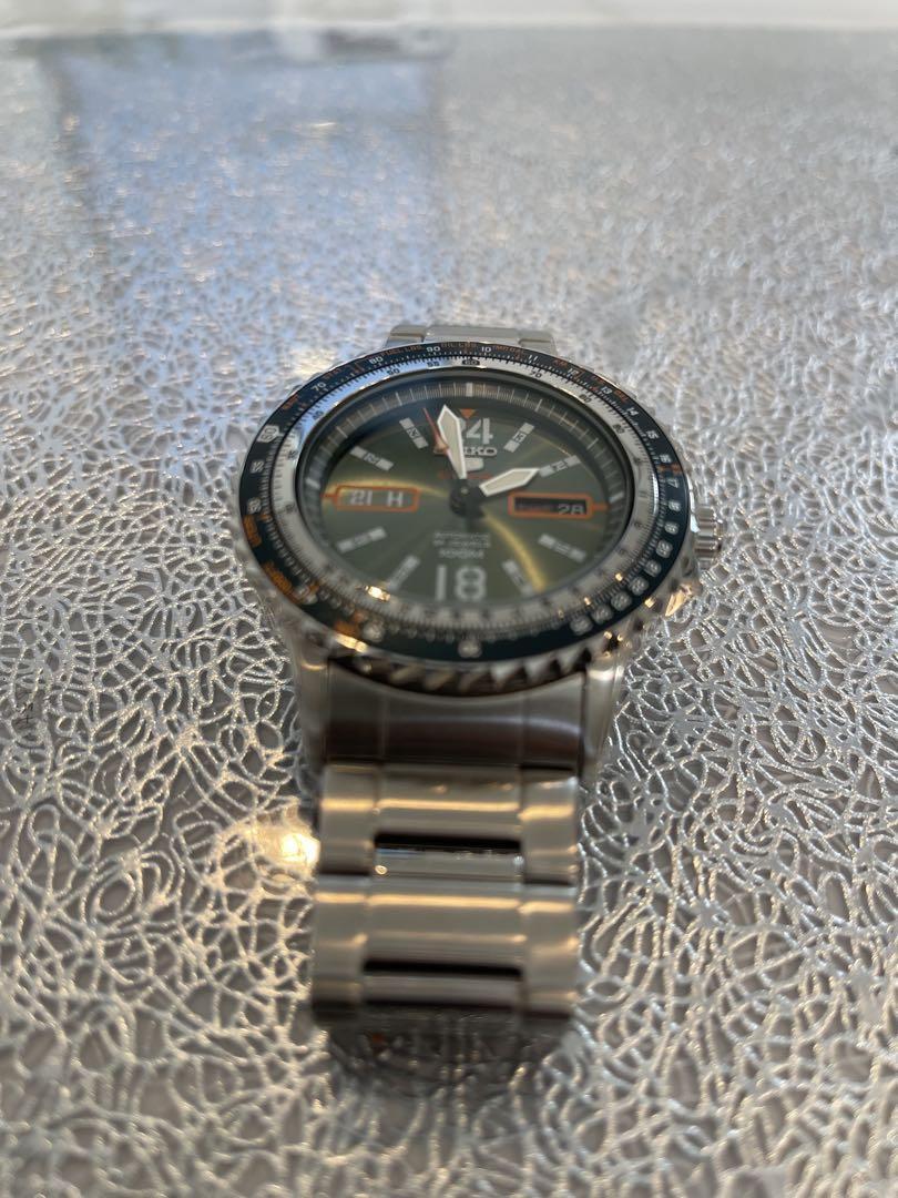 Seiko 5 Sports 4R36-01S0 Day Date Stainless Steel Automatic Mens