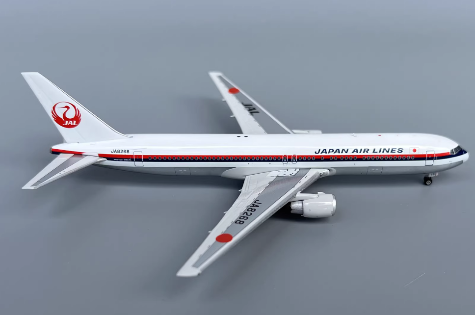 Phoenix B767-300ER 日本航空 1/400 Amazon.com: Phoenix for Japan Airlines B767-300ER JA621J 1
