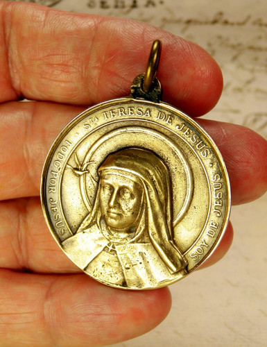 ANTIQUE 19TH CENTURY ST. TERESA OF AVILA MEDAL I BELONG TO JESUS AND ONLY TO HIM