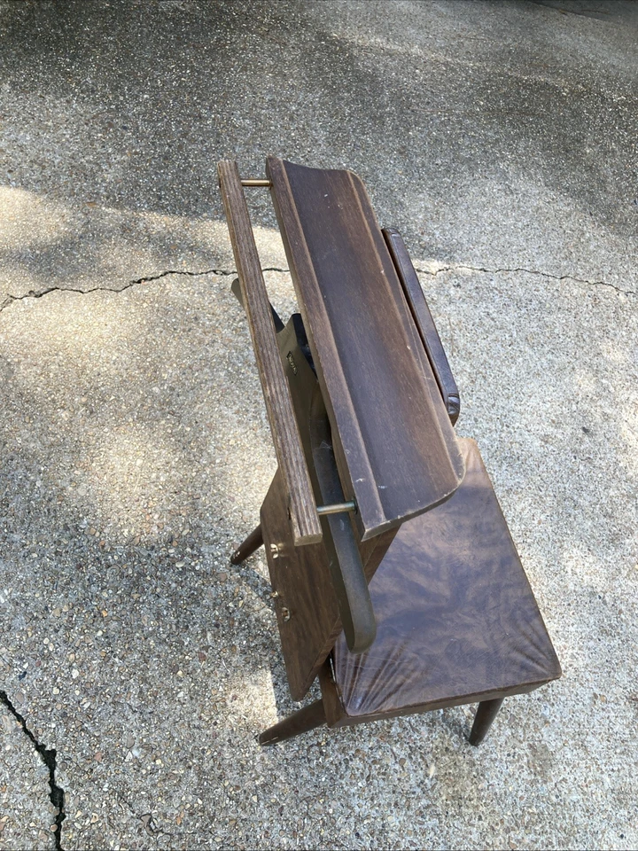 Silla de madera moderna vintage de mediados de siglo para vestir valet mayordomo asiento de vinilo Foto 3 de 4