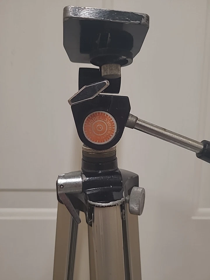 Trípode profesional VIP 22”-60", VC-330B vintage, hecho en Japón Foto 2 de 4