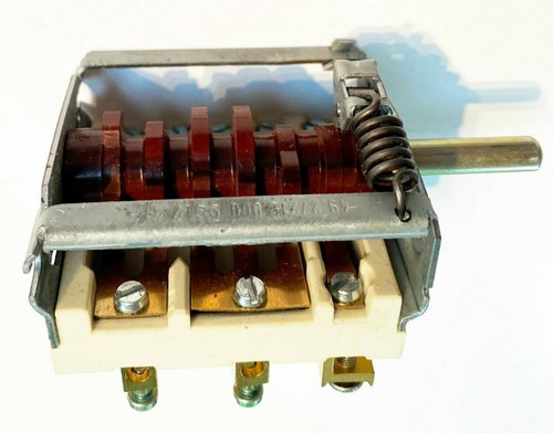 Interruptor giratorio térmico Moorwood Vulcan 6 924486-01 16 amperios 250 V   - Imagen 1 de 2