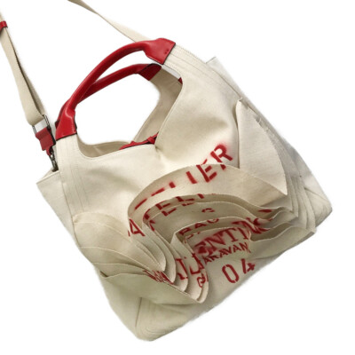 VALENTINO GARAVANI☆間税込Atelier 04 キャンバス トートバッグ Valentino Garavani Atelier 04 Tote Shoulder Bag Ivory Red