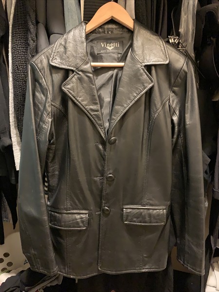 Vinetti Sz Small Genuine Leather Black Jacket (will Need Professional Touch Up)