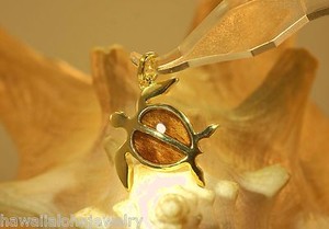 Authentic 26.5mm Hawaiian 14k Gold Plated On Genuine Inlaid Koa Wood Turtle Pendant