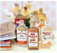 1:12 Dollhouse Miniature Whisky 1:12 Dollhouse Miniature Whisky